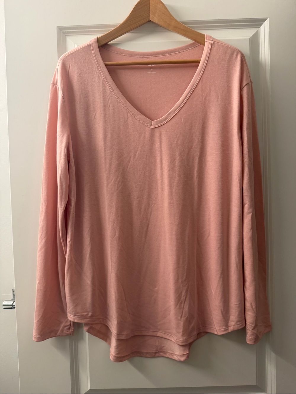 SO Women's Long Sleeve V-Neck Top - Light Pink